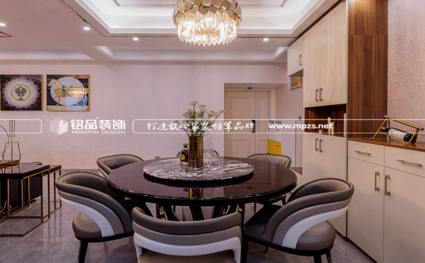 轻奢风格餐厅装修图片